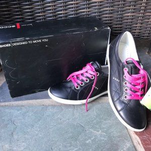 New Women's Golf shoes